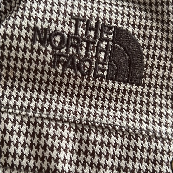North Face Brown/beige Houndstooth Ski Jacket with faux fur hood - Picture 6 of 8